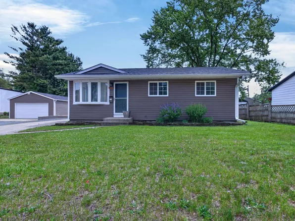 7917-7921 Venus St, Loves Park, IL 61111