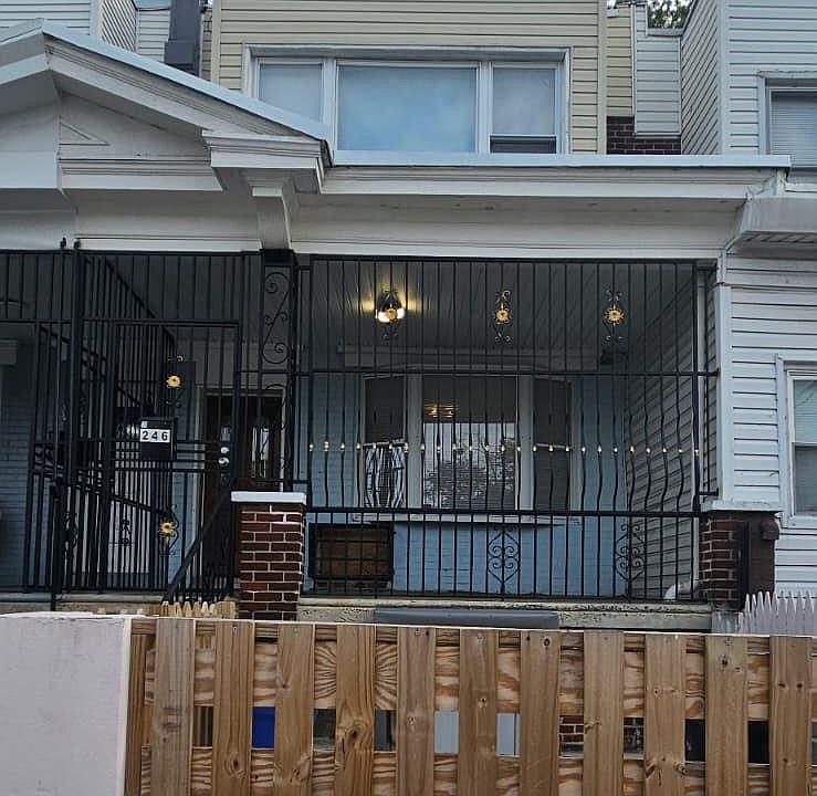1st image of 246 W Duncannon Ave