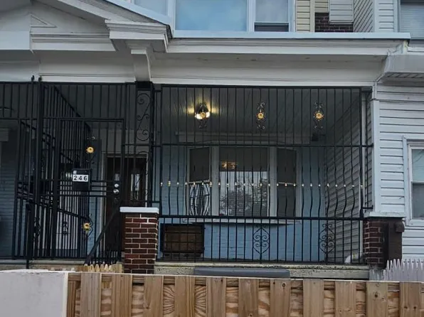 246 W Duncannon Ave, Philadelphia, PA 19120