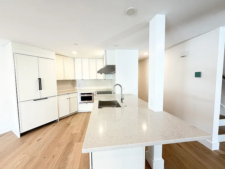 6 Elm St #6 — Photo 6