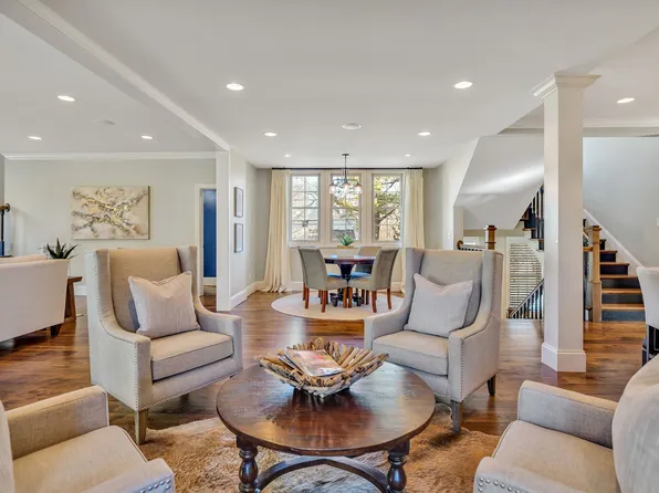 902 Sutton Hill Rd, Nashville, TN 37204