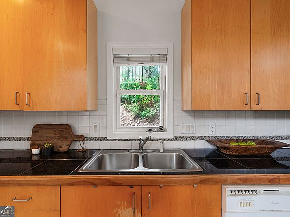 5th image of 0 Brookhaven Village Cir