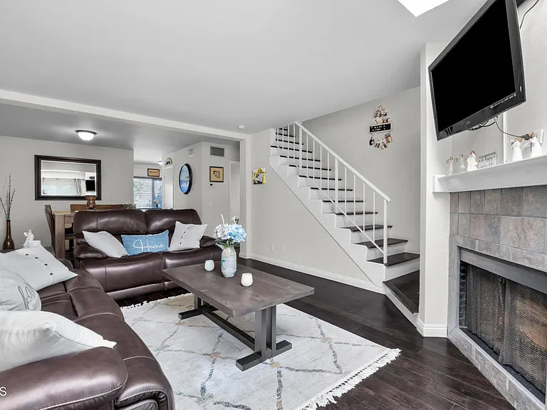 19431 Sherman Way #6 — Photo 6