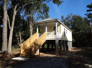 1324 Spruce St, Ocean Springs, MS 39564