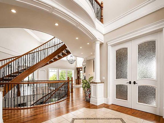 5th image of 119 N Leighton Ln