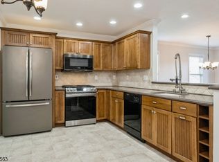 13 Beardslee Cir #13, Hamburg, NJ 07419