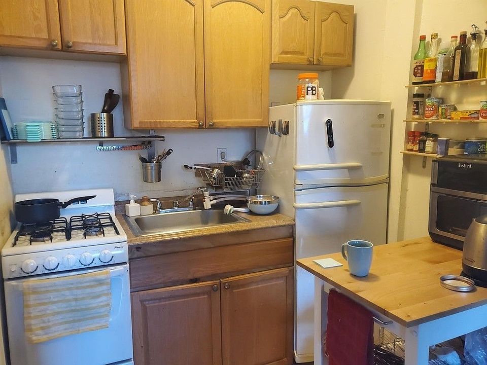 1st image of 46 S Oxford St APT 7