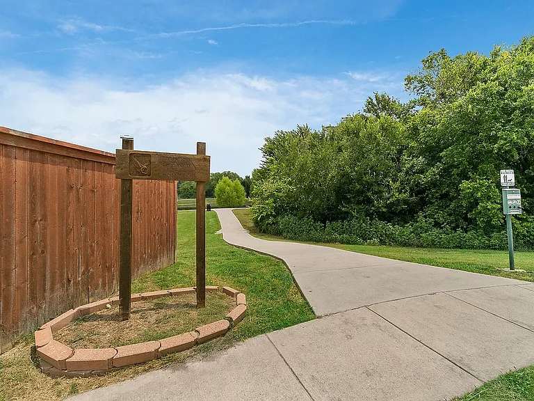 485 Harding Ln — Photo 49