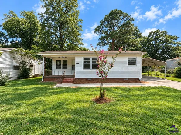 221 Shirley Dr, Warner Robins, GA 31088