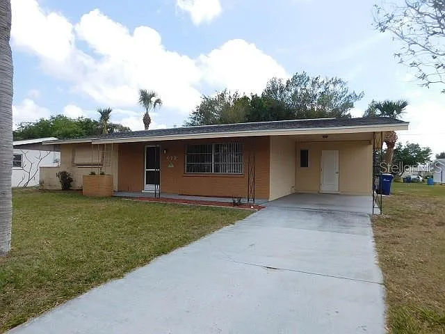 2 bed, 1.5 bath, 1014 sqft, $1,960 — Photo 2