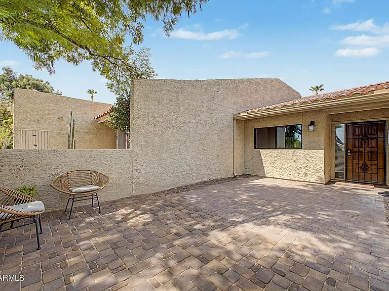 5134 N 78th Pl — Photo 3