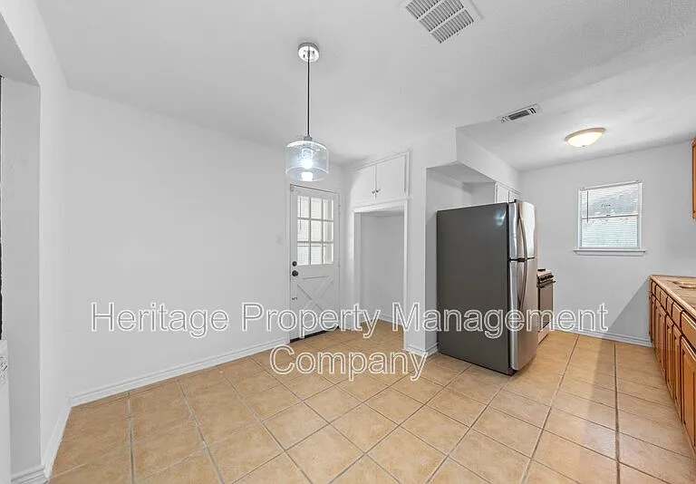 4942 Driskill St — Photo 7
