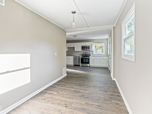 5th image of 450 Howard St