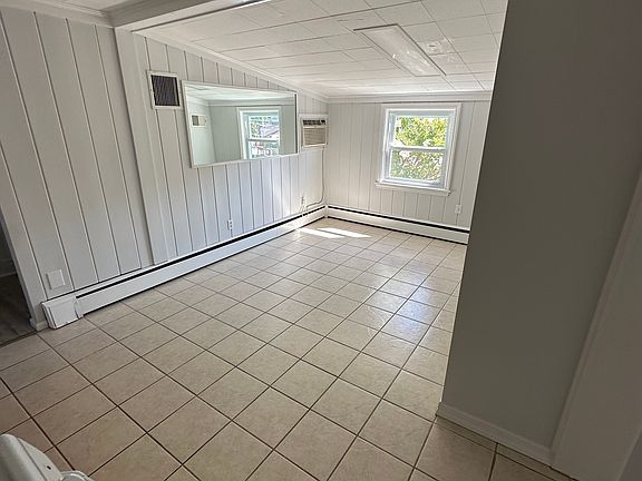 5th image of 3 Maple Pl Floor 2