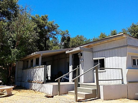 2nd image of 201 Live Oak Dr