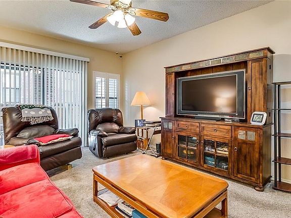 3rd image of 3257 Donnelly Cir #6