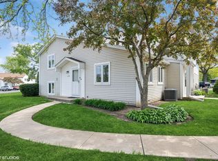 1110 Inverrary Ln, Deerfield, IL 60015