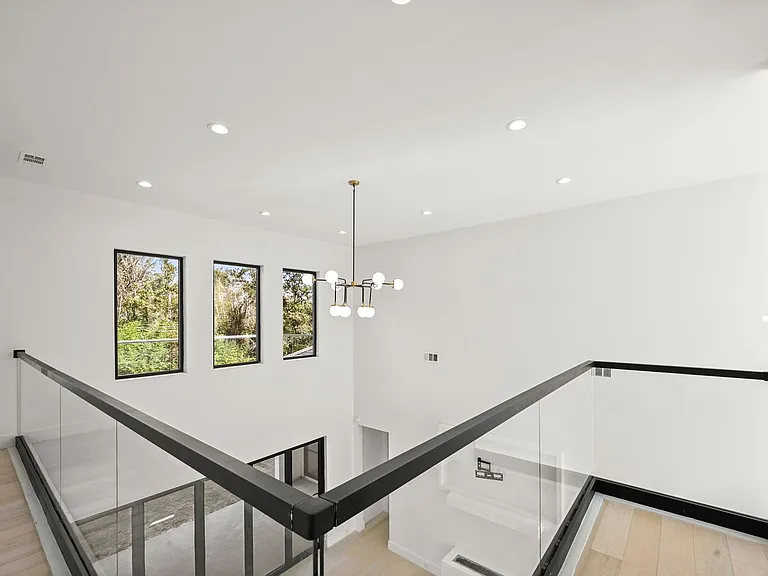 9825 Fawn View Dr — Photo 28