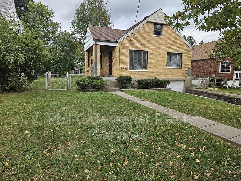 1st image of 948 Woodbriar Ln
