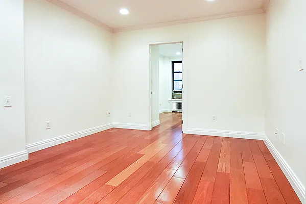 Rented by Warburg | media 3