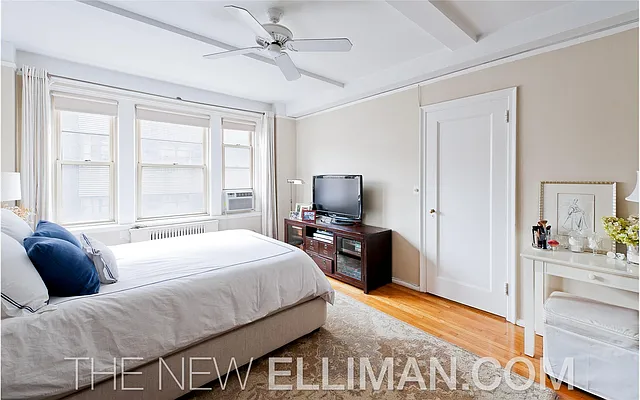 Rented by Douglas Elliman | media 19