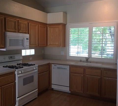 3rd image of 1564 Ivygate Ave #0