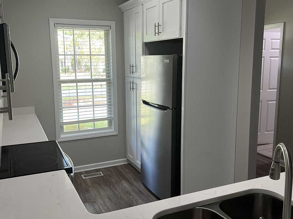 1st image of 200-500 Holly Pines Dr #40