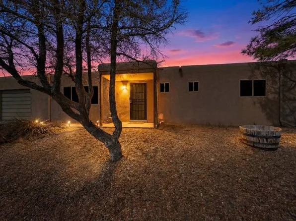 803 Gral Trevino Dr SE, Rio Rancho, NM 87124