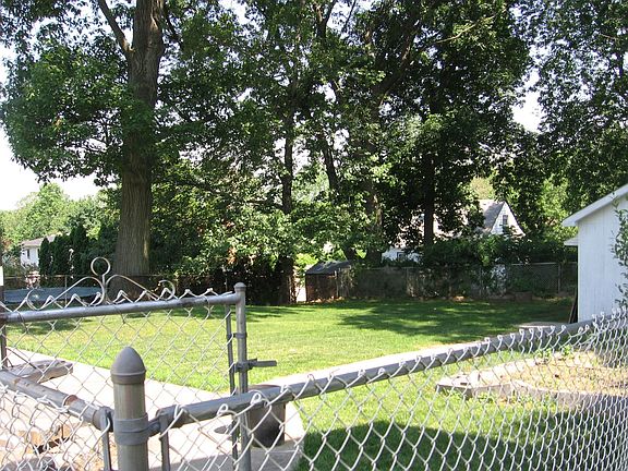 Fenced-in Yard