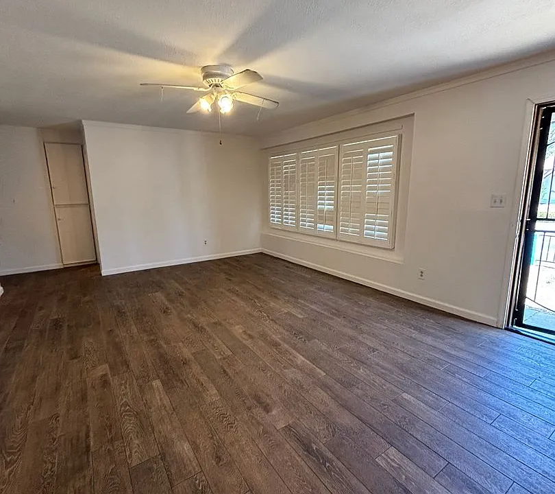 4122 Aragon Dr