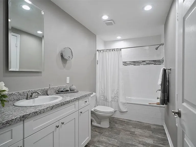 3508 Balboa Cir — Photo 19
