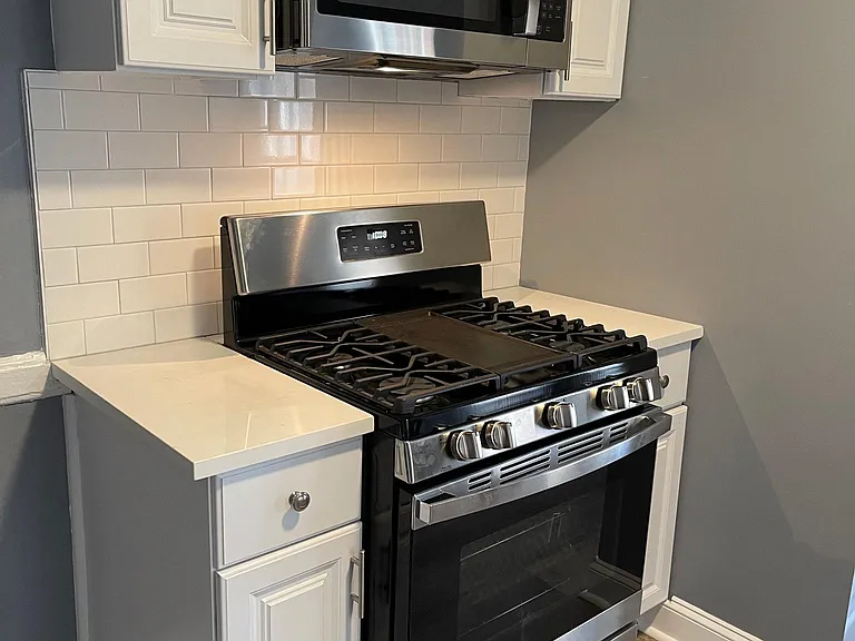 1079 N Marshfield Ave #BST — Photo 29