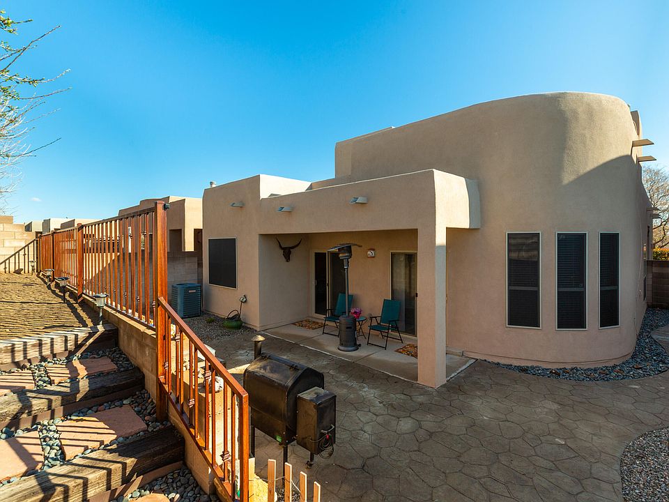 2nd image of 9509 Calle Chamisa NW