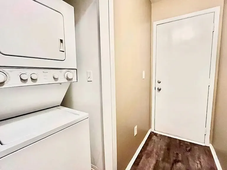 15650 Stone Crossing Dr — Photo 20