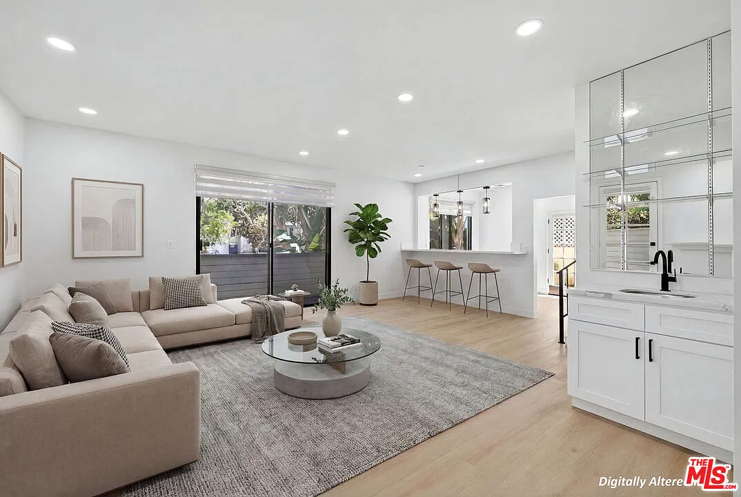 2 bed, 3.0 bath, 1418 sqft, $5,000 — Photo 2