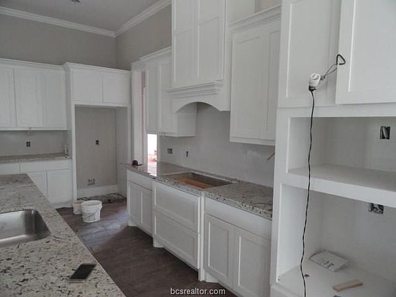 3rd image of 2716 Portland Ave
