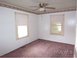 5th image of 707 Myrtle St