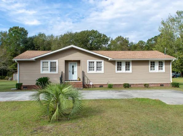 136 Mahoney Ln, Moncks Corner, SC 29461