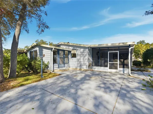 725 Camelia Ct, Lady Lake, FL 32159