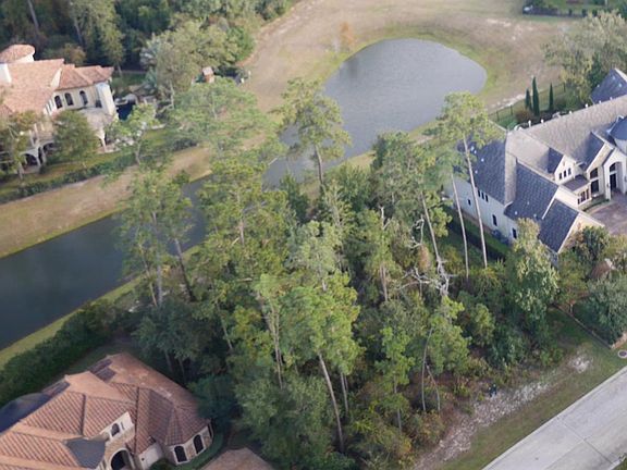 2nd image of 15 Maroon Creek Ct