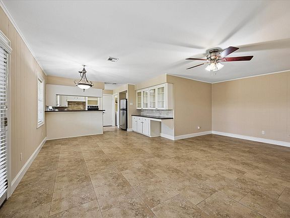 3rd image of 10302 Willowisp Dr