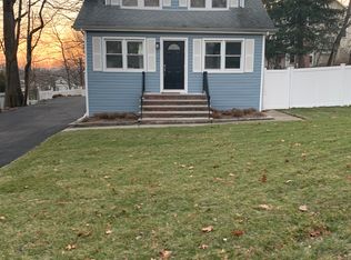 9 Roome St, Lincoln Park, NJ 07035