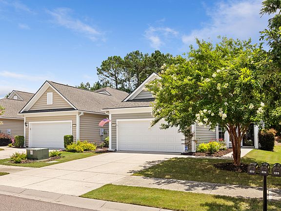 2nd image of 223 Waterfront Park Dr