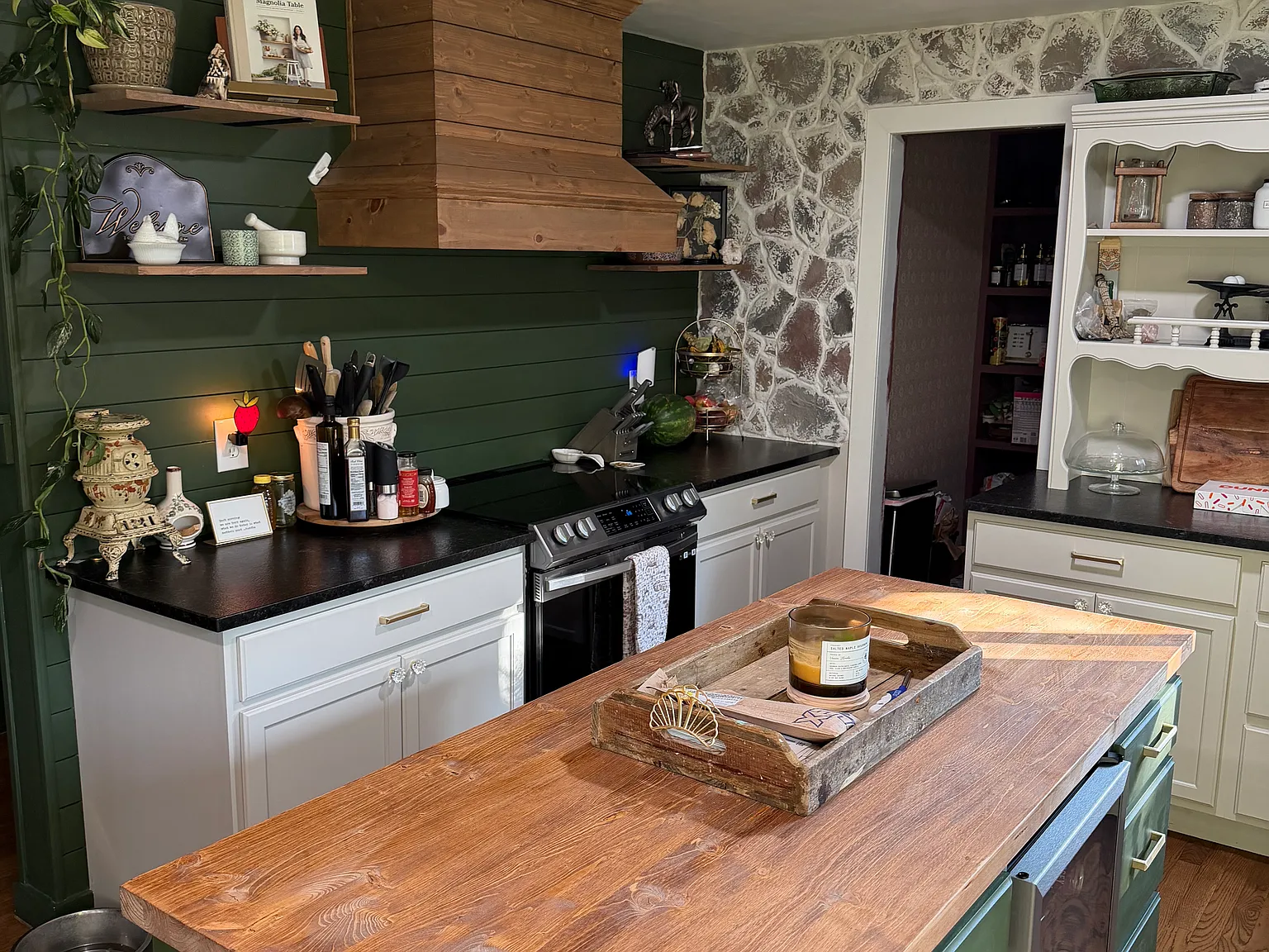 4 bed, 3414 sqft, $3,000 — Photo 4
