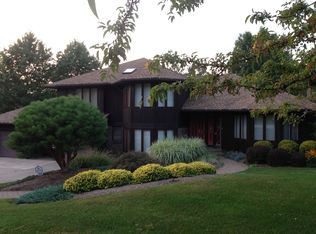 4666 Glen Crest Dr, Erie, PA 16509