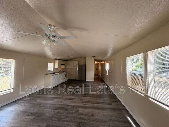 4th image of 8409 Grady Dr