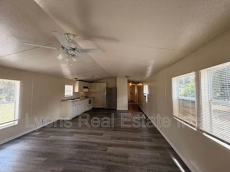 8409 Grady Dr — Photo 4