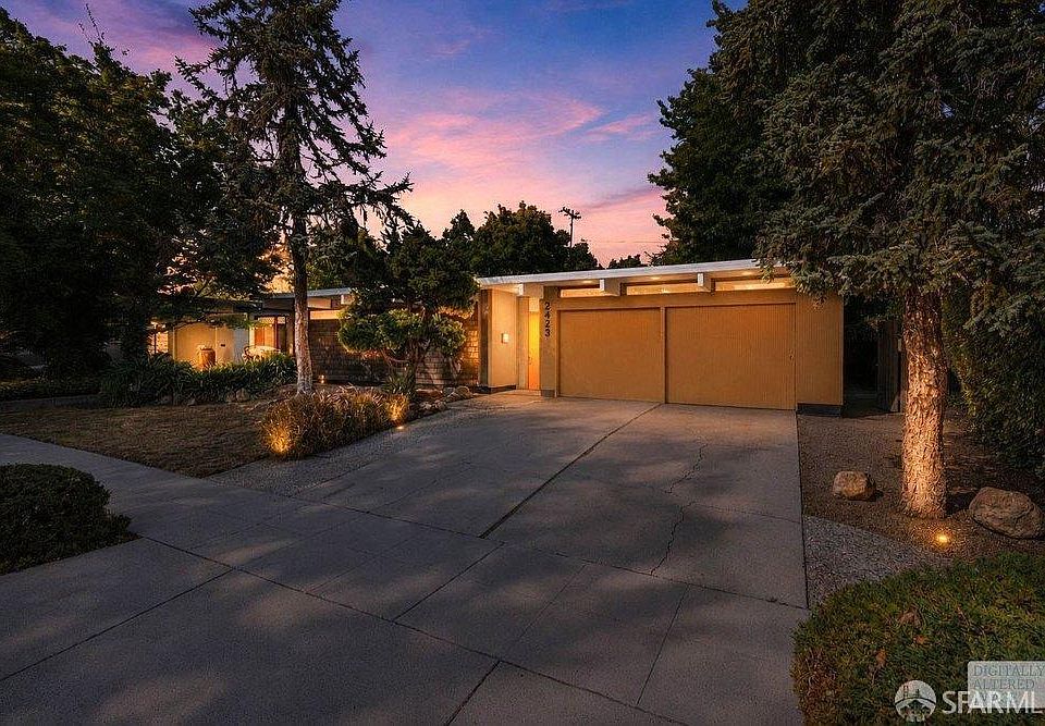 1st image of 2423 Booksin Ave