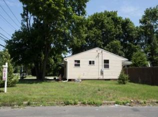 1 E Walnut St, Central Islip, NY 11722