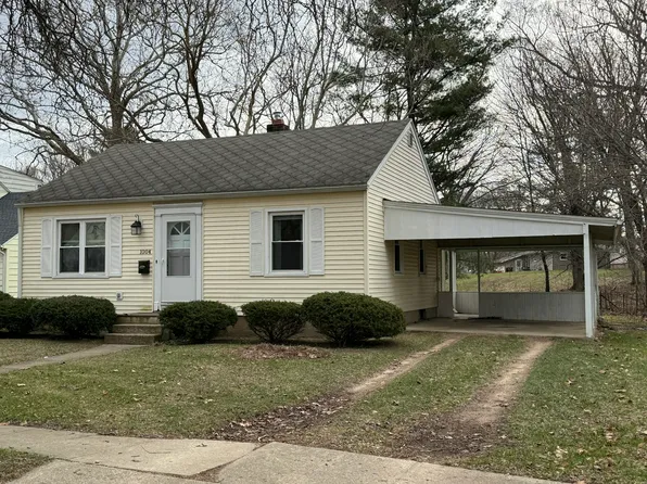 1004 Fitch St, Albion, MI 49224